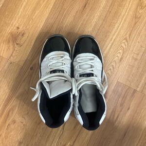 air jordan retro 11 concord 7y- 8.5 women's